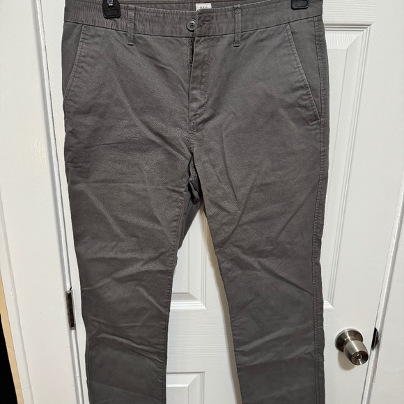 Men’s Gray Khaki Pants (33x28) | Gap Khakis - Slim-fit - Picture 2 of 7